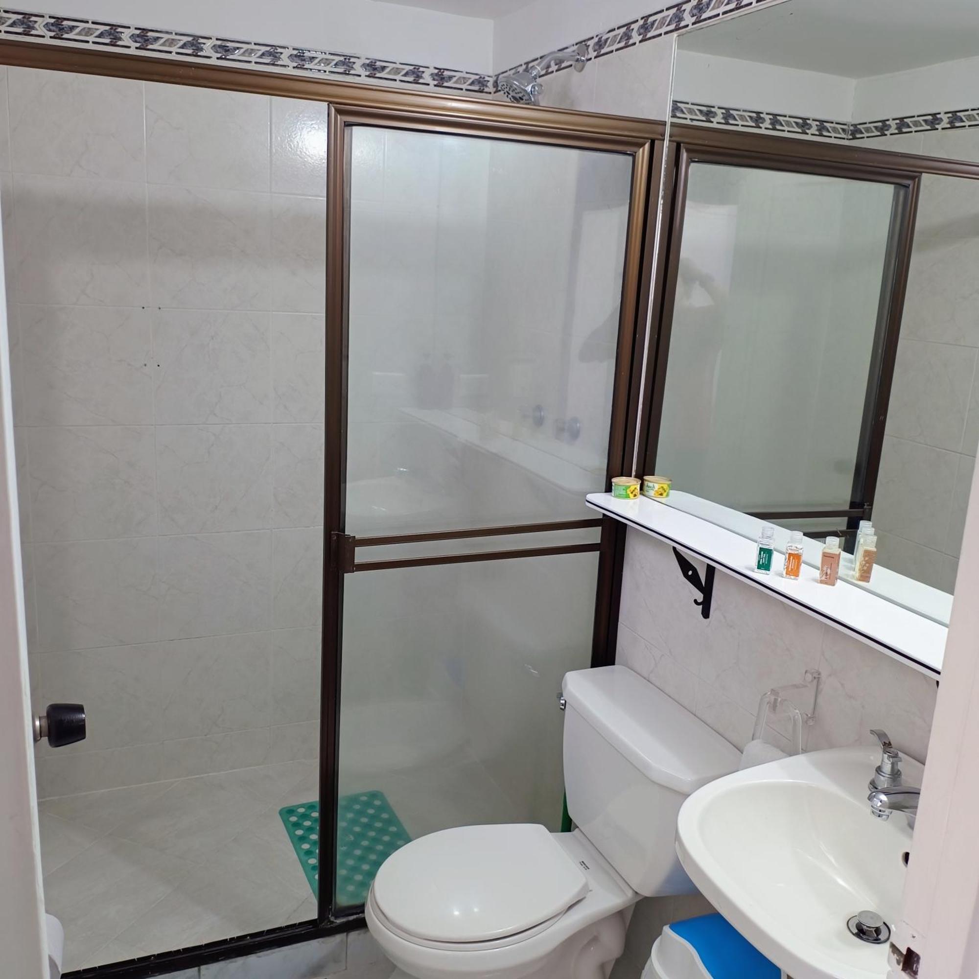 Ferienwohnung Moradia Laureles Medellín Exterior foto